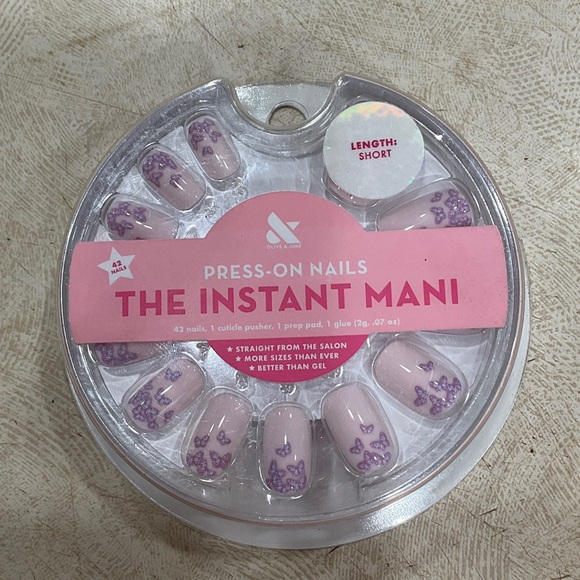 Olive & June Purple Press-On Nails - Picture 1 of 1